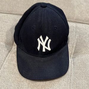 NY Yankees youth baseball cap.